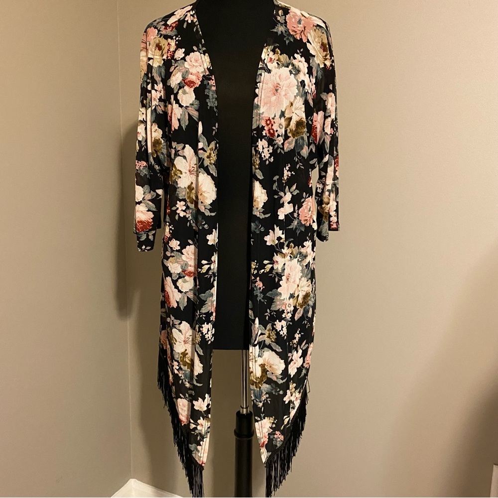 Ember Floral & Black Kimono size XL